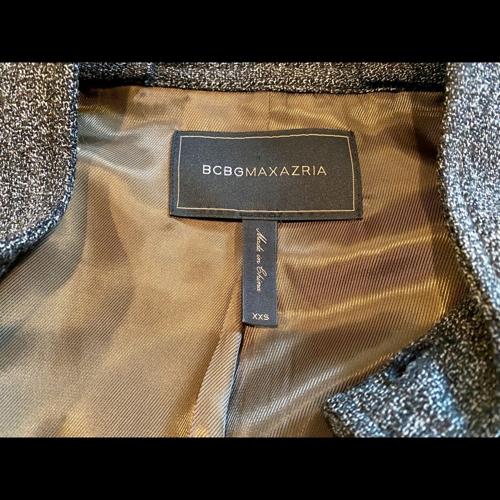 Stunning and unique 2-piece BCBG MaxAzria suit - CHECK THE SLEEVES OUT 😉 - Picture 10 of 14